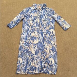 Persists Blue, gray and White Leaf Print Dress. Medium. 3/4sleeves. Stretch.